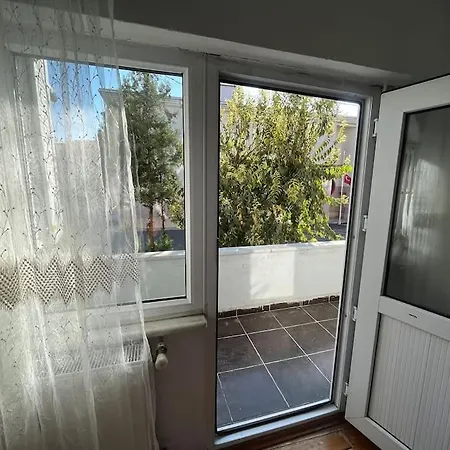 Zeytinburnu Merkezi Ve Guzel Bi Daire.